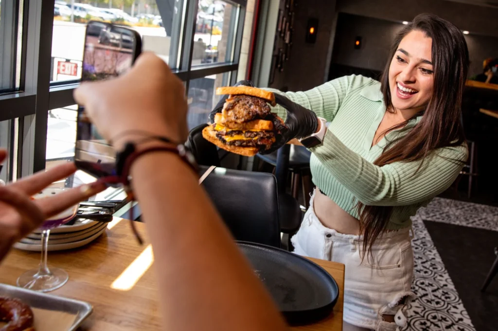 Restaurant Food Influencer