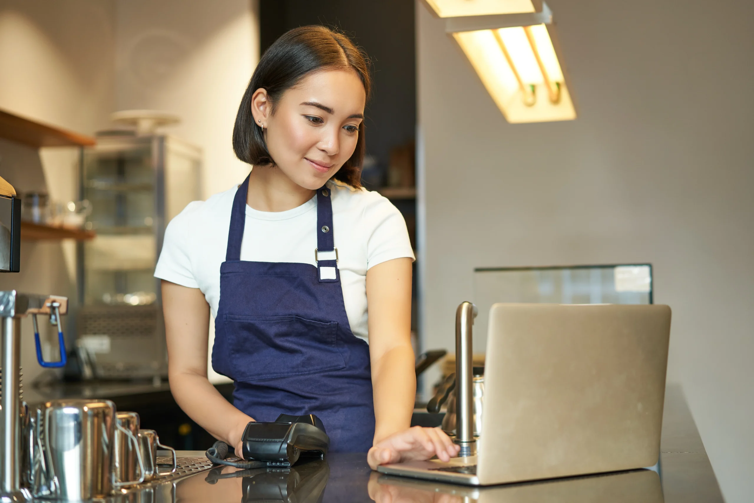 waitress using a computer  restaurant website